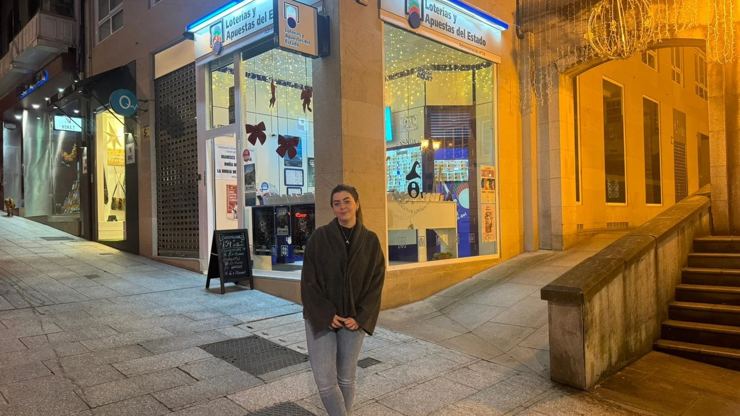 La dueña de la Administración de Lotería de Vigo protagonista del anuncio de Navidad, Sara Martínez. La dueña de la Administración de Lotería de Vigo protagonista del anuncio de Navidad, Sara Martínez.