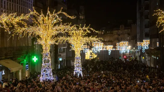 Detalle de un momento del encendido de las luces de Navidad en Vigo por parte del alcalde Abel Caballero Detalle de un momento del encendido de las luces de Navidad en Vigo por parte del alcalde Abel Caballero