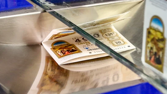 Décimos para el Sorteo Extraordinario de la Lotería de Navidad 2020 en la administración de lotería La Pajarita, en Madrid (España), a 4 de noviembre de 2020. Décimos para el Sorteo Extraordinario de la Lotería de Navidad 2020 en la administración de lotería La Pajarita, en Madrid (España), a 4 de noviembre de 2020.
