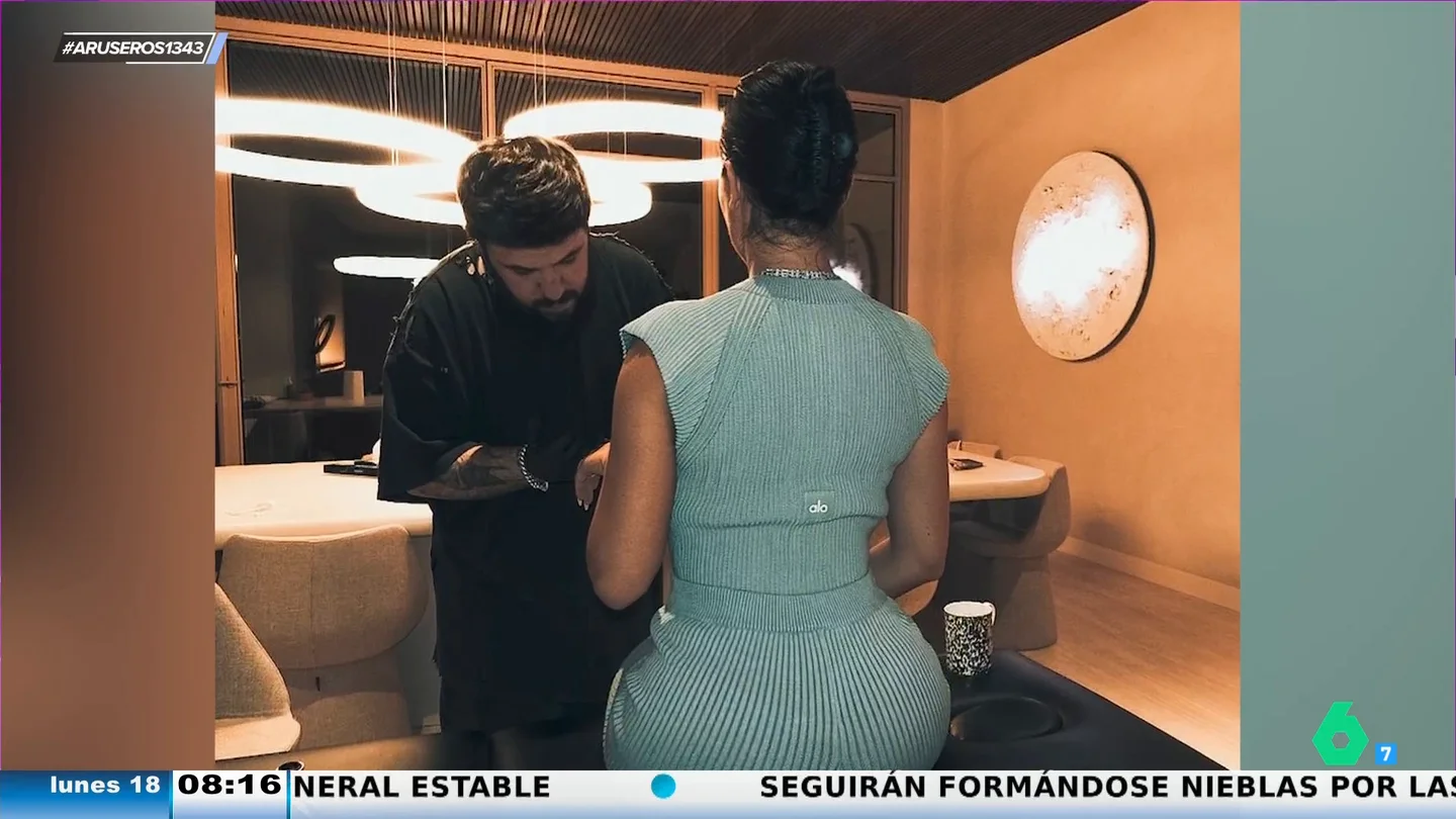Los tatuajes de Georgina Rodríguez que hace que su tatuador "pierda la cuenta": de un ojo con una 'L' a un ciclo lunar Los tatuajes de Georgina Rodríguez que hace que su tatuador "pierda la cuenta": de un ojo con una 'L' a un ciclo lunar