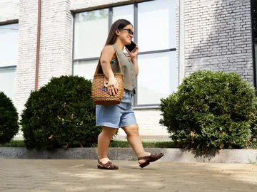 Mujer con acondroplasia Mujer con acondroplasia