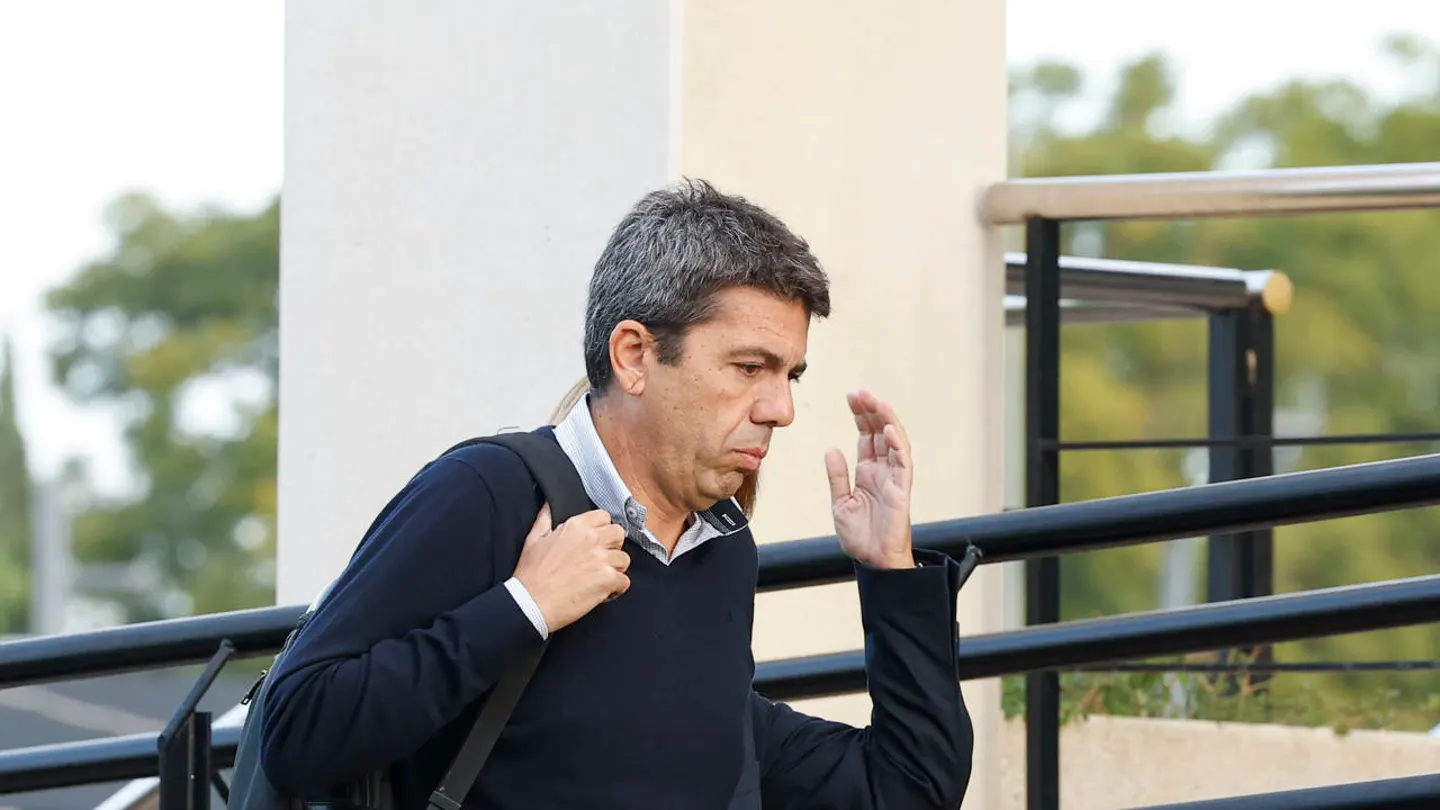 El president valenciano, Carlos Mazón, a su llegada a la reunión del CECOPI El president valenciano, Carlos Mazón, a su llegada a la reunión del CECOPI