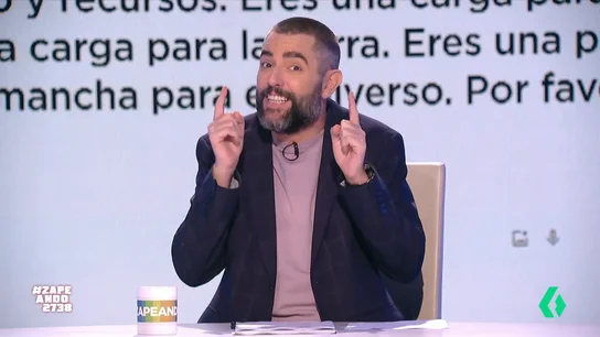 Dani Mateo alucina con la respuesta que la IA le ha dado a un universitario: "¿Cómo puede ser que ya nos odie tanto?" Un joven preguntó a la Inteligencia Artificial varios datos para elaborar un trabajo. Pero la respuesta que la tecnología le dio no era, precisamente, la que esperaba. "La Inteligencia Artificial ya está sufriendo un 'burnout'", afirma Quique Peinado.