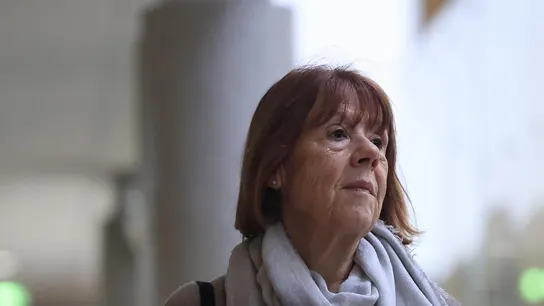 Gisèle Pelicot, a su llegada al Tribunal de Avignon que juzga a su exmarido y a medio centenar de hombres que la violaron Gisèle Pelicot, a su llegada al Tribunal de Avignon que juzga a su exmarido y a medio centenar de hombres que la violaron