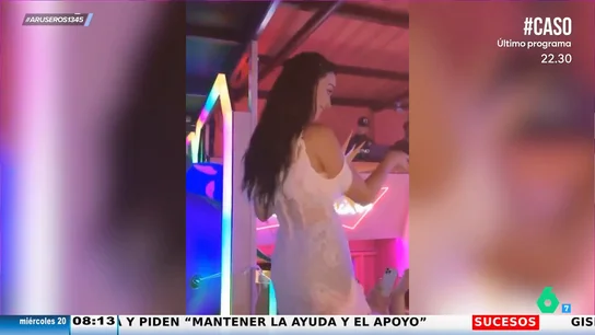 El momento viral en el que un fan roba una extensión a Katy Perry y la convierte en un cuadro El momento viral en el que un fan roba una extensión a Katy Perry y la convierte en un cuadro