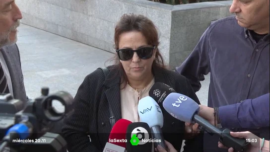 La madre de Wafaa, la joven asesinada y tirada a un pozo en Valencia: "¿Por qué ese monstruo la mató?" La madre de Wafaa, la joven asesinada y tirada a un pozo en Valencia: "¿Por qué ese monstruo la mató?"