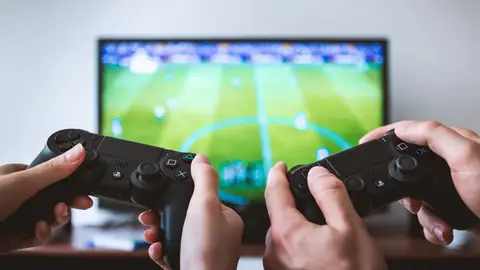 Pantalla y mandos gamer Pantalla y mandos gamer