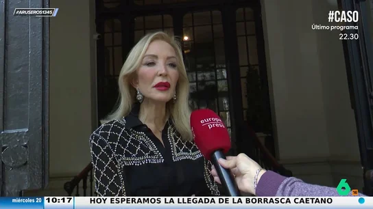 Carmen Lomana, tras decir Ágatha Ruiz de la Prada que es de pueblo: "¿Qué pasa?, ¿tiene algún problema?" Carmen Lomana, tras decir Ágatha Ruiz de la Prada que es de pueblo: "¿Qué pasa?, ¿tiene algún problema?"