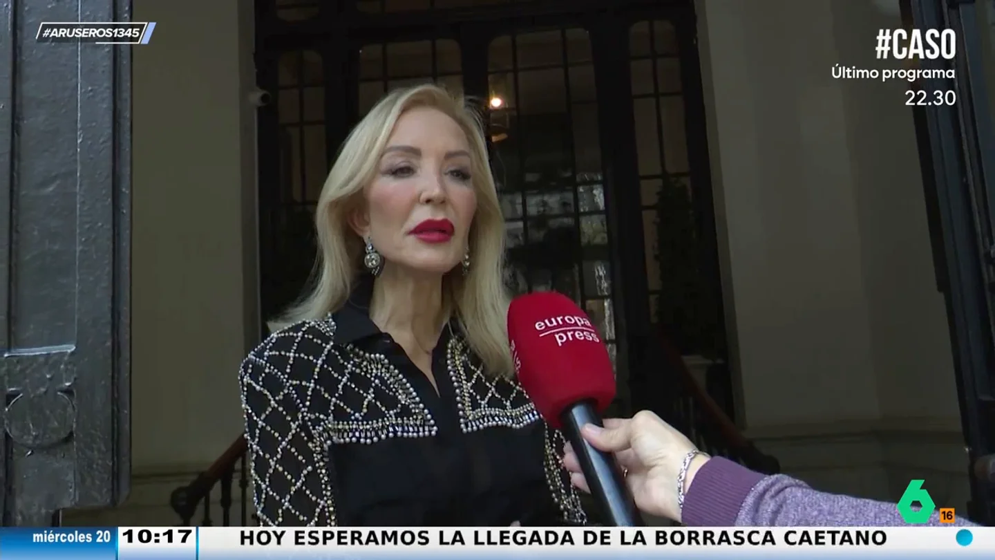 Carmen Lomana, tras decir Ágatha Ruiz de la Prada que es de pueblo: "¿Qué pasa?, ¿tiene algún problema?" Carmen Lomana, tras decir Ágatha Ruiz de la Prada que es de pueblo: "¿Qué pasa?, ¿tiene algún problema?"