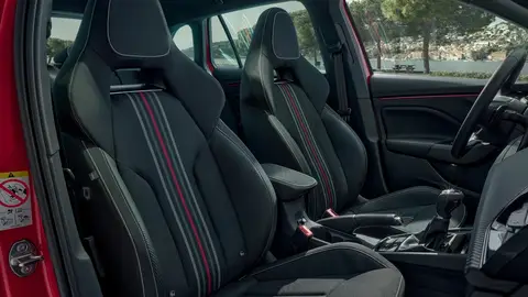 Todavía existe el coche equipado al máximo con asientos deportivos a buen precio: es un Skoda Monte Carlo que se queda en 26.000 € Skoda Scala Monte Carlo