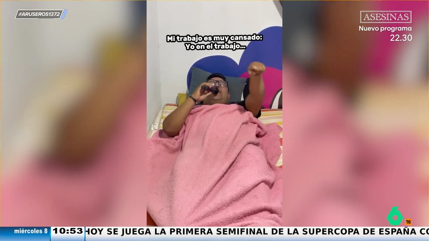 El 'speaker' de una discoteca es pillado animando la fiesta acostado desde su cama: "Mi trabajo es muy cansado" El 'speaker' de una discoteca es pillado animando la fiesta acostado desde su cama: "Mi trabajo es muy cansado"