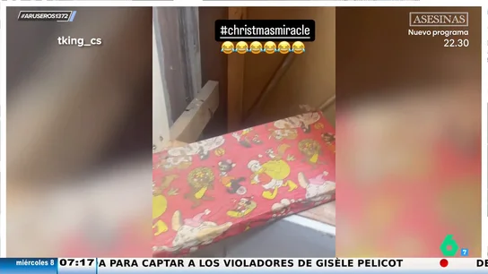 Se encuentra con un regalo de Papá Noel del año 1978 para él al reformar la casa de sus padres Se encuentra con un regalo de Papá Noel del año 1978 para él al reformar la casa de sus padres