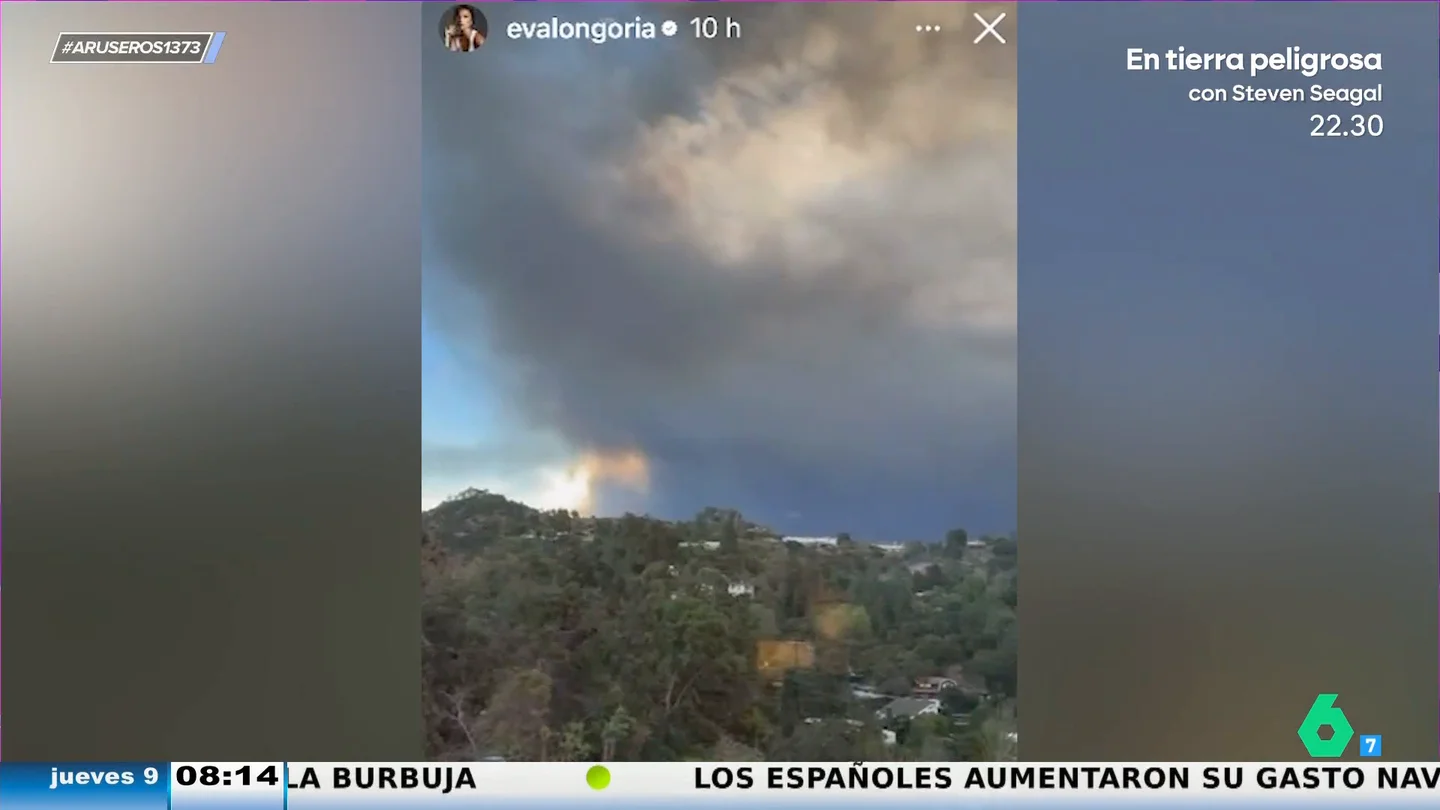 Eva Longoria muestra las columnas de humo que pueden verse desde su casa causadas por los incendios de Los Ángeles Eva Longoria muestra las columnas de humo que pueden verse desde su casa causadas por los incendios de Los Ángeles