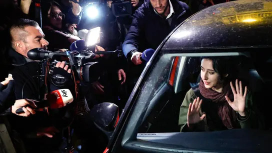 La periodista italiana Cecilia Sala en su llegada a Roma el 8 de enero de 2025. La periodista italiana Cecilia Sala en su llegada a Roma el 8 de enero de 2025.