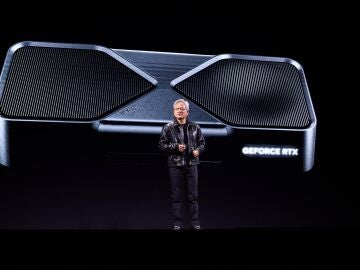 El fundador y CEO de NVIDIA, Jensen Huang, habla durante la conferencia de prensa de NVIDIA