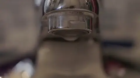 Por qué algunas personas no soportan el sonido de un grifo goteando Por qué algunas personas no soportan el sonido de un grifo goteando