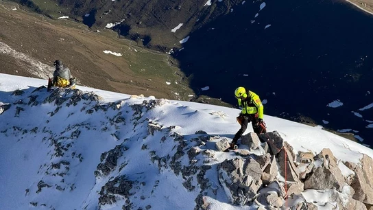 Muere un montañero de 44 años al despeñarse en Picos de Europa Muere un montañero de 44 años al despeñarse en Picos de Europa