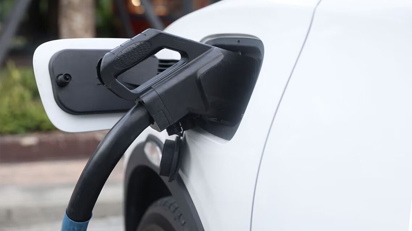 Cargador el&eacute;ctrico