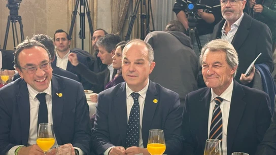 El secretario general de Junts, Jordi Turull, con el presidente del Parlament, Josep Rull, y el expresidente de la Generalitat Artur Mas El secretario general de Junts, Jordi Turull, con el presidente del Parlament, Josep Rull, y el expresidente de la Generalitat Artur Mas
