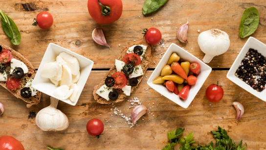 Alimentos propios de la dieta mediterránea Alimentos propios de la dieta mediterránea