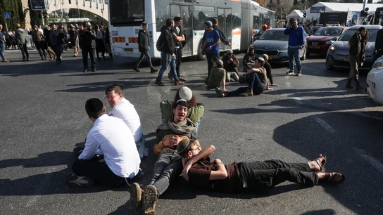 Protestas en Israel contra el acuerdo de alto el fuego, el 16 de enero. Protestas en Israel contra el acuerdo de alto el fuego, el 16 de enero.