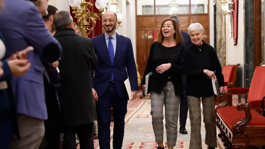 La presidenta del Congreso, Francina Armengol, el vicepresidente primero Alfonso Rodríguez Gómez de Celis y la secretaria segunda, Isaura Leal La presidenta del Congreso, Francina Armengol, el vicepresidente primero Alfonso Rodríguez Gómez de Celis y la secretaria segunda, Isaura Leal