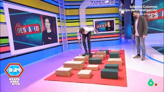Dani Mateo 'descalifica' a Feliciano López en pleno reto en Zapeando: "No vas a poder hacer ni el resto de pruebas" Feliciano López visita 'Zapeando' para hablar de 'El desafío' y termina en 'El desvarío', un circuito de pruebas 'low cost' que Dani Mateo no deja ni terminar al extenista: "Se ve que no tienen mucha fe en ti", comenta en este vídeo.