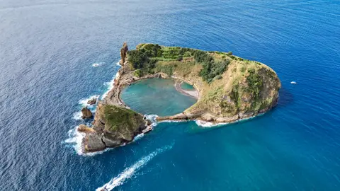 Islote Vila Franca do Campo en São Miguel, Azores, Portugal Islote Vila Franca do Campo en São Miguel, Azores, Portugal