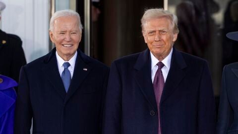 Joe Biden recibe a Donald Trump en el p&oacute;rtico norte de la Casa Blanca.