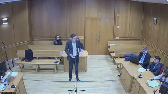 Íñigo Errejón, durante su declaración ante el juez Adolfo Carretero que le investiga por una presunta agresión sexual a la actriz Elisa Mouliáa. Íñigo Errejón, durante su declaración ante el juez Adolfo Carretero que le investiga por una presunta agresión sexual a la actriz Elisa Mouliáa.
