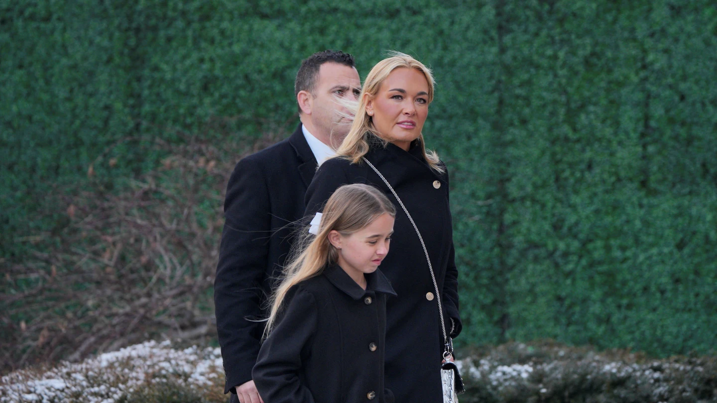 Vanessa Trump, llegando a la missa con su familia. Vanessa Trump, llegando a la missa con su familia.