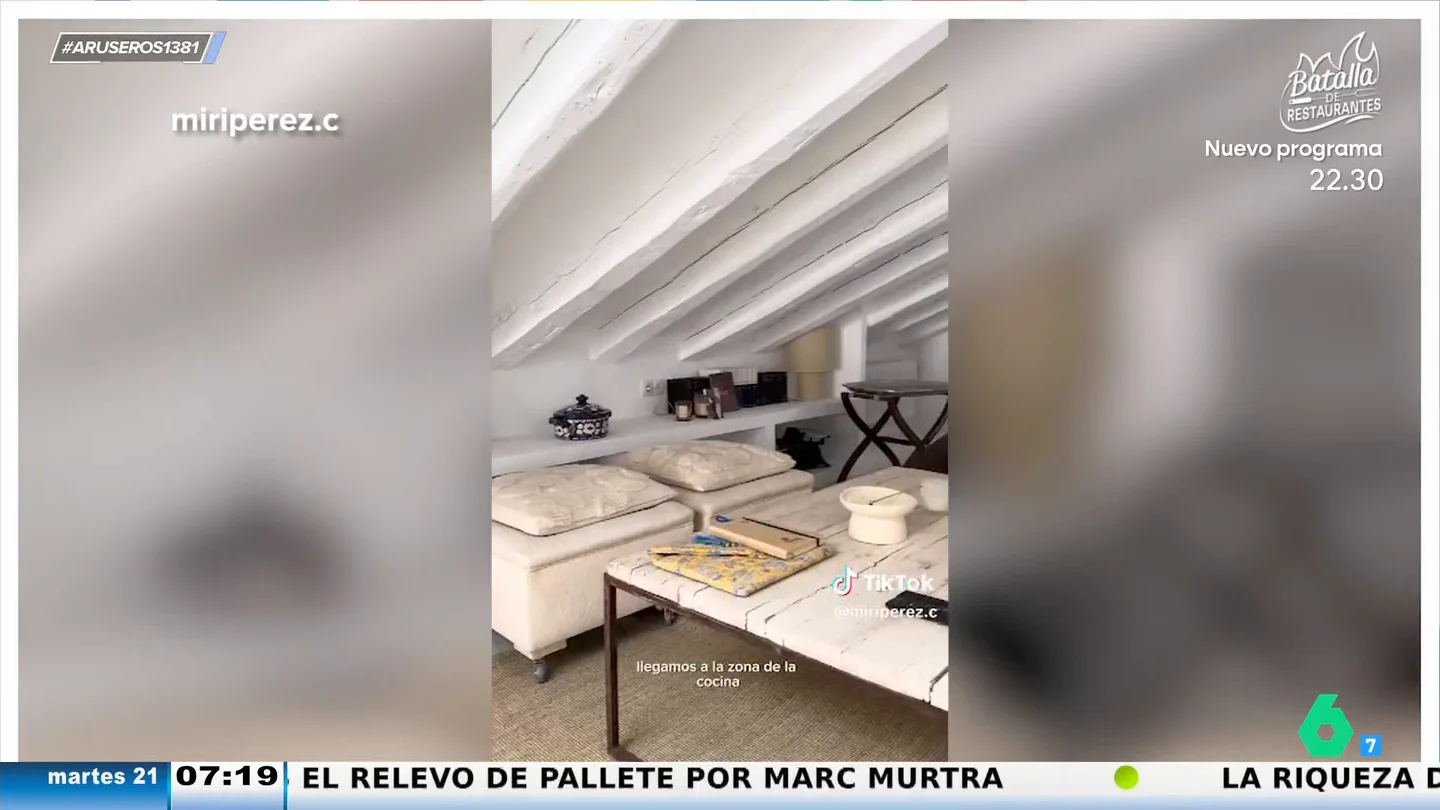 El inexplicable entusiasmo de una influencer con su nuevo y minúsculo piso: "La guinda del pastel es el armario del hobbit" El inexplicable entusiasmo de una influencer con su nuevo y minúsculo piso: "La guinda del pastel es el armario del hobbit"