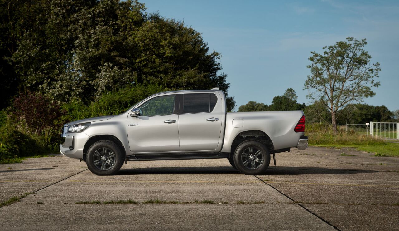 Toyota Hilux MHEV