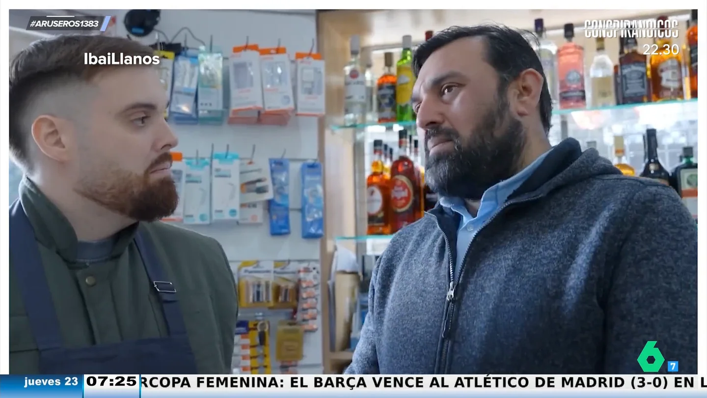 Ibai Llanos trabaja de incógnito en un supermercado de barrio durante un día: "Abdul, te he liado una que no me he enterado de nada" Ibai Llanos trabaja de incógnito en un supermercado de barrio durante un día: "Abdul, te he liado una que no me he enterado de nada"