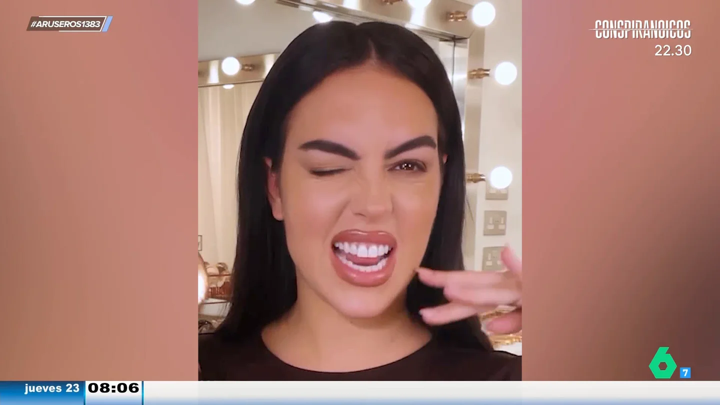 Georgina Rodríguez muestra su 'dominio' del 'spanglish' con su tutorial de maquillaje: "My cheeks están esculpidas" Georgina Rodríguez muestra su 'dominio' del 'spanglish' con su tutorial de maquillaje: "My cheeks están esculpidas"