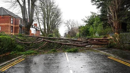 Destrozos en Irlanda por el fuerte temporal. Destrozos en Irlanda por el fuerte temporal.