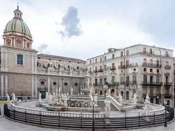 Fontana Pretoria de Palermo Fontana Pretoria de Palermo