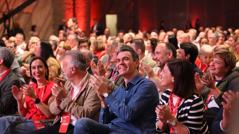 El presidente del Gobierno de España, Pedro Sánchez, en la clausura el XV Congreso Regional del PSOE de Canarias