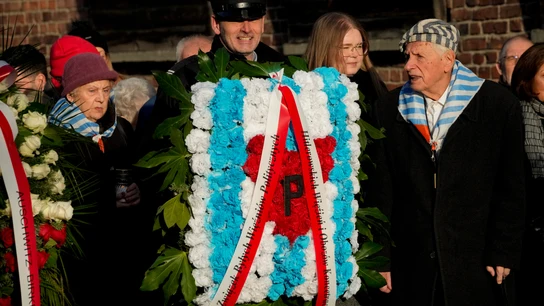 Supervivientes y familiares conmemoran los 80 años de la liberación de Auschwitz-Birkenau en la localidad polaca de Oswiecim. Supervivientes y familiares conmemoran los 80 años de la liberación de Auschwitz-Birkenau en la localidad polaca de Oswiecim.