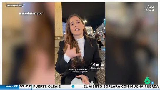 Una influencer se lleva una bronca de un taxista al confundirla con una teleoperadora: "Le faltó darme una patada por el culo" Una influencer se lleva una bronca de un taxista al confundirla con una teleoperadora: "Le faltó darme una patada por el culo"
