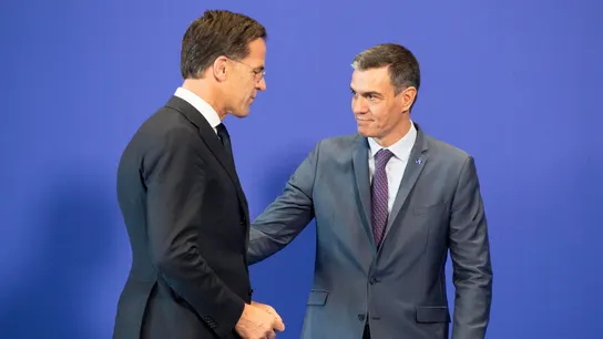 Imagen de archivo del presidente del Gobierno, Pedro Sánchez, y Mark Rutte, secretario general de la OTAN.  Imagen de archivo del presidente del Gobierno, Pedro Sánchez, y Mark Rutte, secretario general de la OTAN.