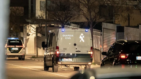 Furgón de la Guardia Civil, el día del arresto del presunto autor del triple crimen de Morata de Tajuña Furgón de la Guardia Civil, el día del arresto del presunto autor del triple crimen de Morata de Tajuña