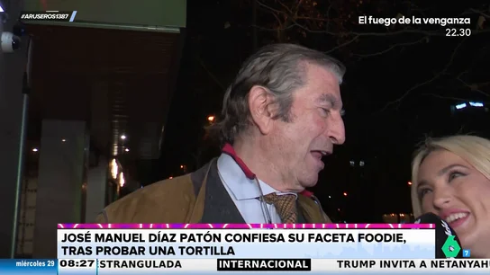 Patón prueba sus propios huevos con la tortilla de patata de Marta Riesco y desata las risas de Aruser@s Patón prueba sus propios huevos con la tortilla de patata de Marta Riesco y desata las risas de Aruser@s