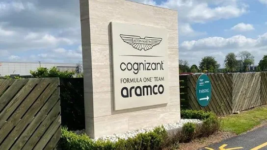 La fábrica de Aston Martin en Silverstone La fábrica de Aston Martin en Silverstone