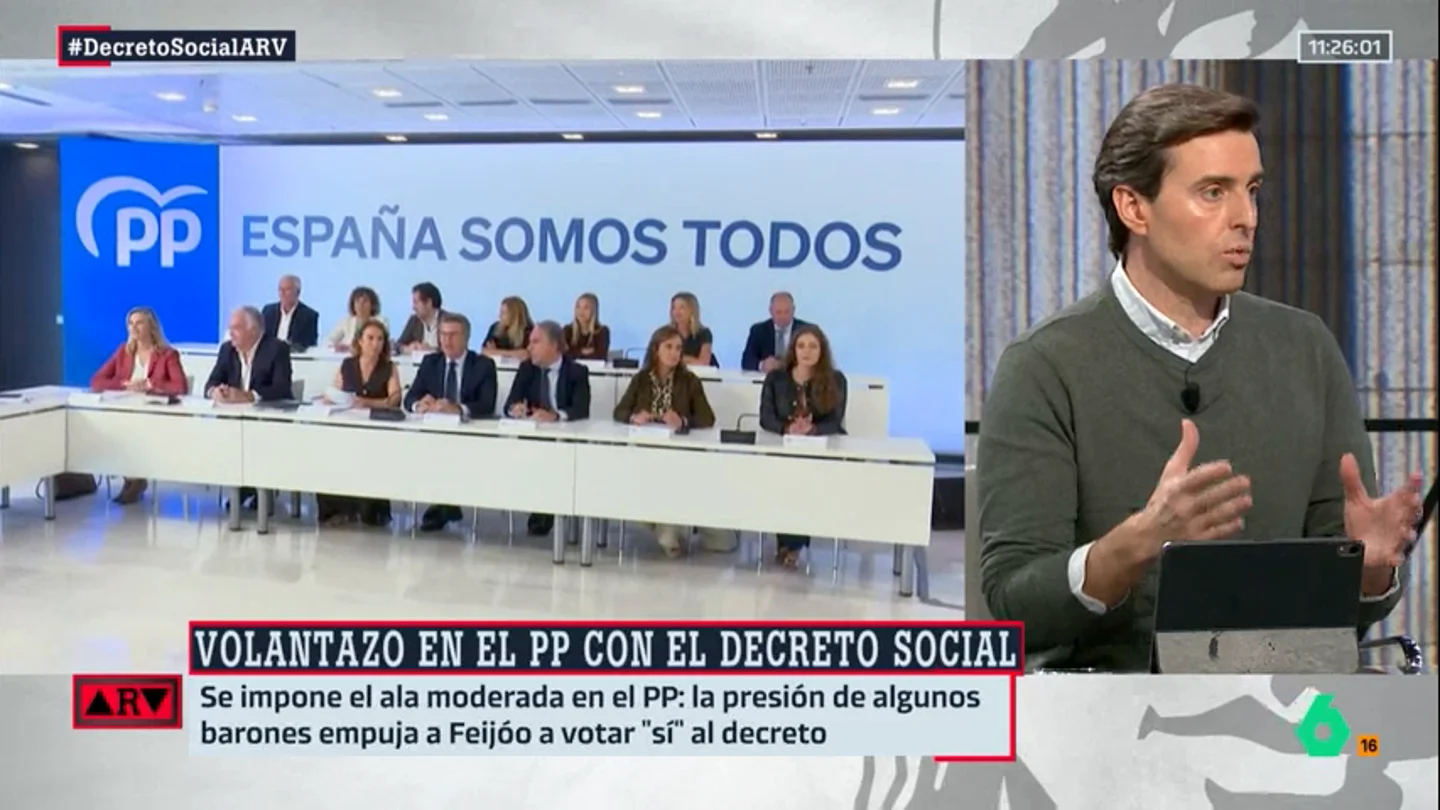 Montesinos habla de "debate intenso" en el PP sobre el 'sí' al decreto social: "La posición sigue sin ser unánime" Montesinos habla de "debate intenso" en el PP sobre el 'sí' al decreto social: "La posición sigue sin ser unánime"