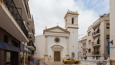 Iglesia de San Jaime y Santa Ana de Benidorm Iglesia de San Jaime y Santa Ana de Benidorm