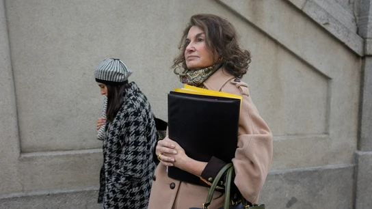 La fiscal provincial de Madrid, Pilar Rodríguez (d), a su llegada al Tribunal Supremo La fiscal provincial de Madrid, Pilar Rodríguez (d), a su llegada al Tribunal Supremo
