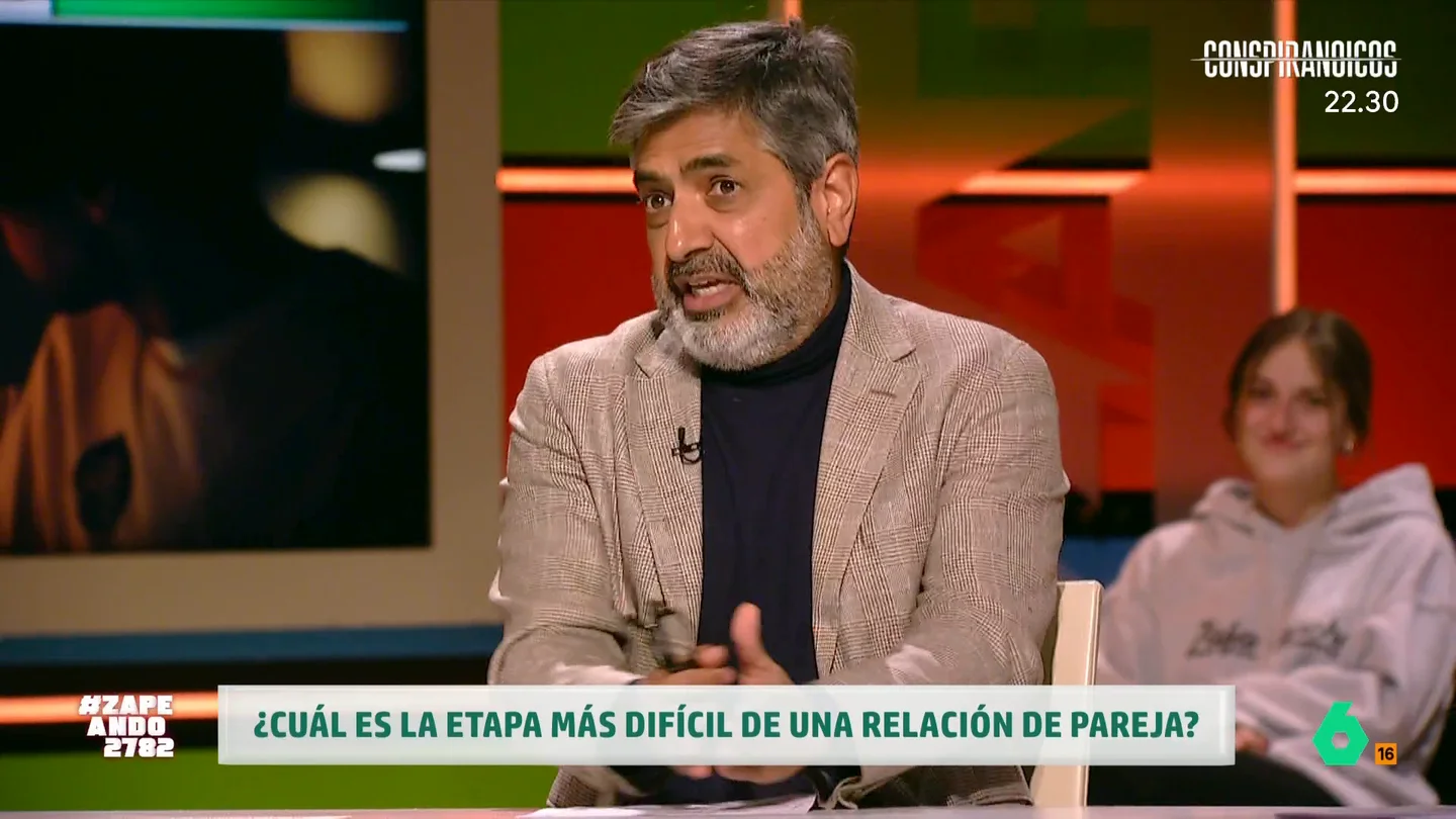 Arun Mansukhani explica cuáles son los tres grandes enemigos de la pareja El psicólogo indica que la primera fases es el fin del enamoramiento, que puede suceder durante los primeros tres años. "Ese momento es crucial", afirma, "porque es cuando realmente empiezas a ver a tu pareja".