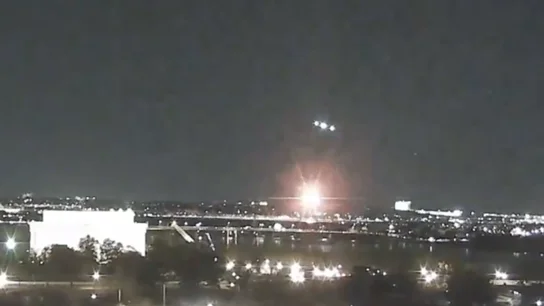 Imagen procedente del vídeo del trágico accidente aéreo en Washington. Imagen procedente del vídeo del trágico accidente aéreo en Washington.