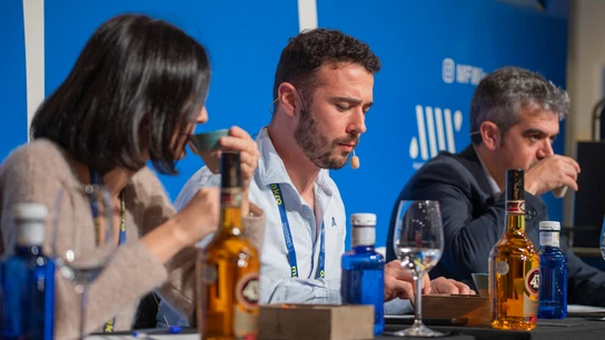 Un momento de la cata de Carajillo 43, en Madrid Fusión. Un momento de la cata de Carajillo 43, en Madrid Fusión.